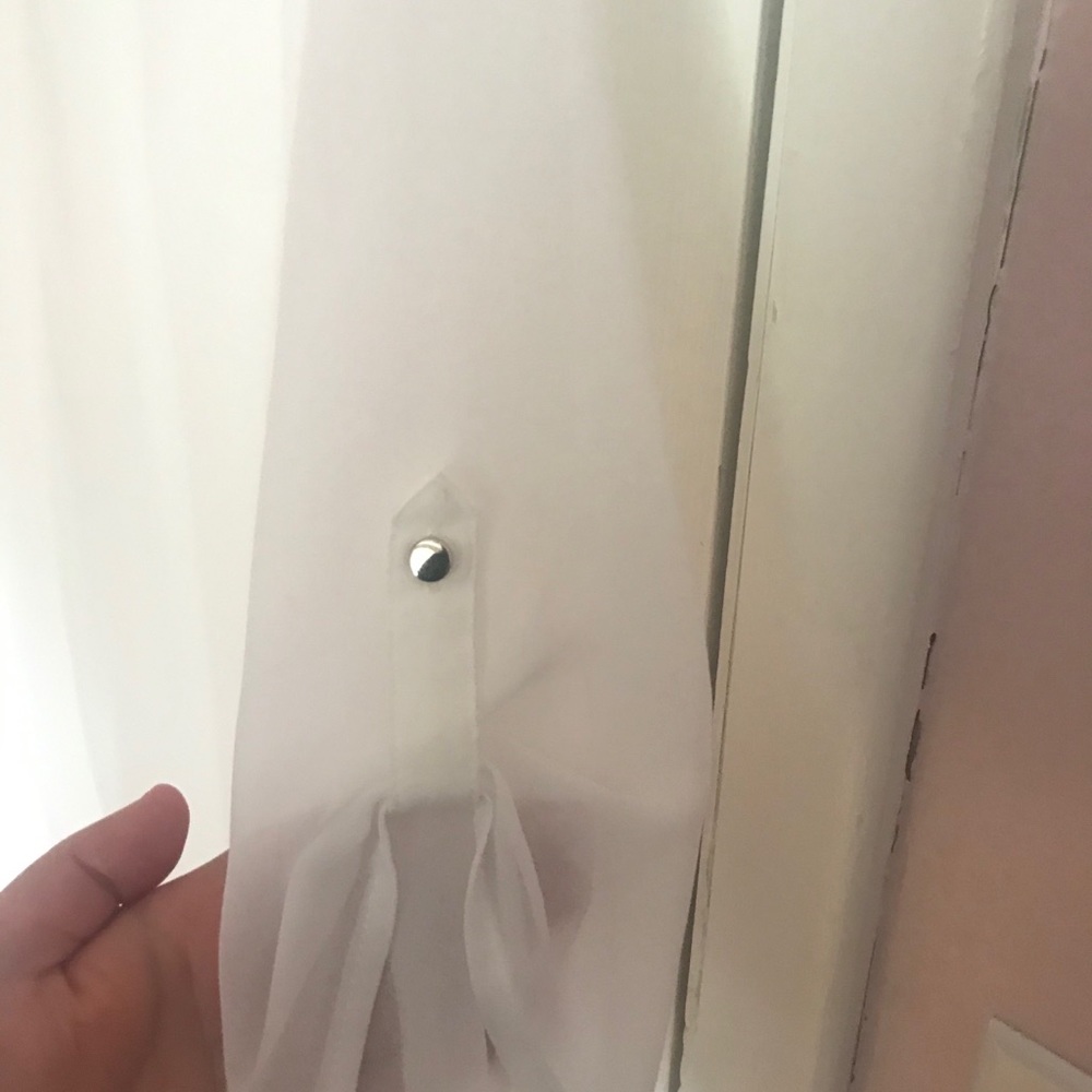 Chic white blouse - Picture 2 of 5